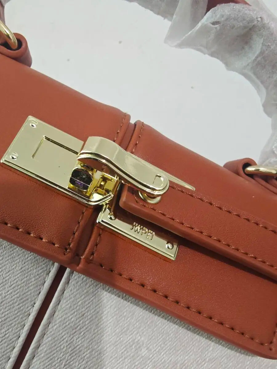 2025 Trapezoidal Leather Women's Bag Versatile Fashion Niche Handbag Top-handle Bags на сумки плечо кожаная sac de luxe femme